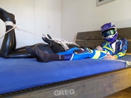 2019 11 16 Lycra, rubber, sleepsack and electro